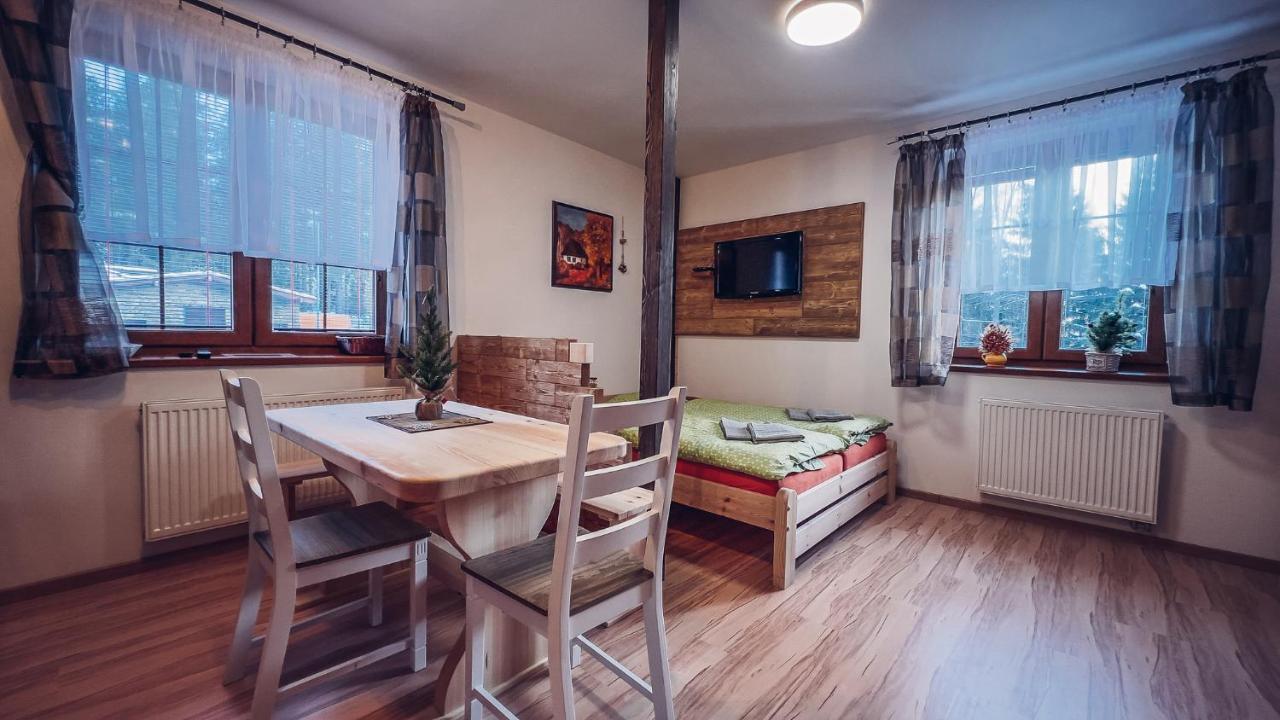 Apartmany Domino Zelezna Ruda Ngoại thất bức ảnh