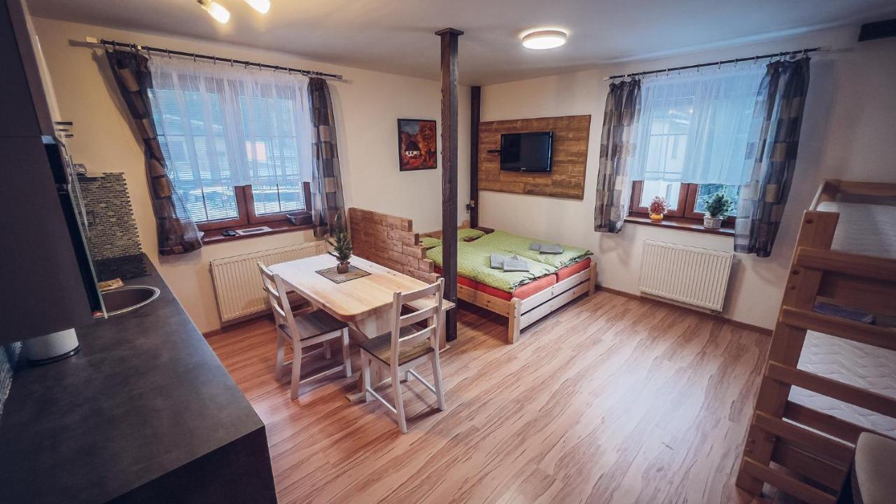 Apartmany Domino Zelezna Ruda Ngoại thất bức ảnh