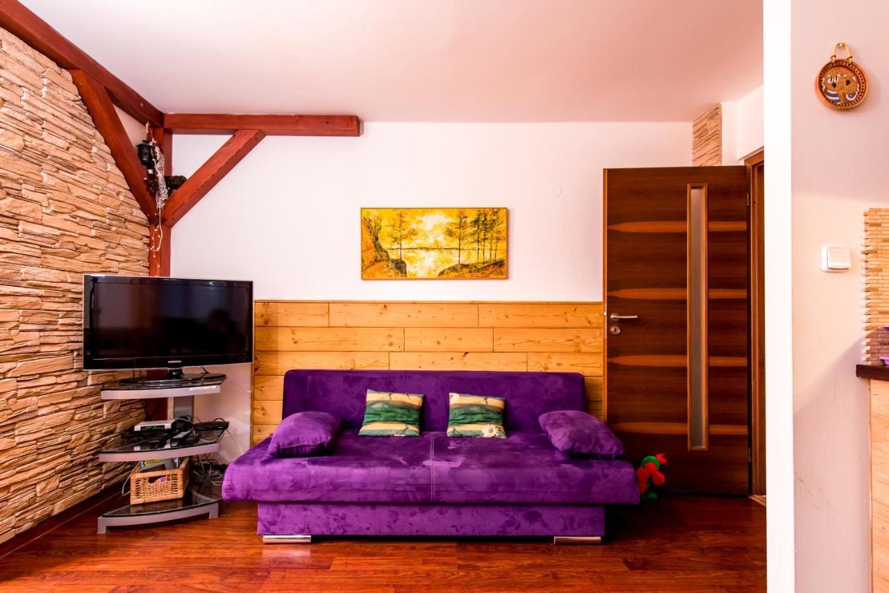 Apartmany Domino Zelezna Ruda Ngoại thất bức ảnh